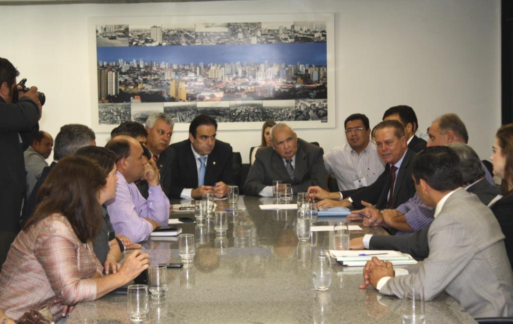 Imagem: Reunião para discutir o fechamento das Comarcas foi realizada na sala da presidência.