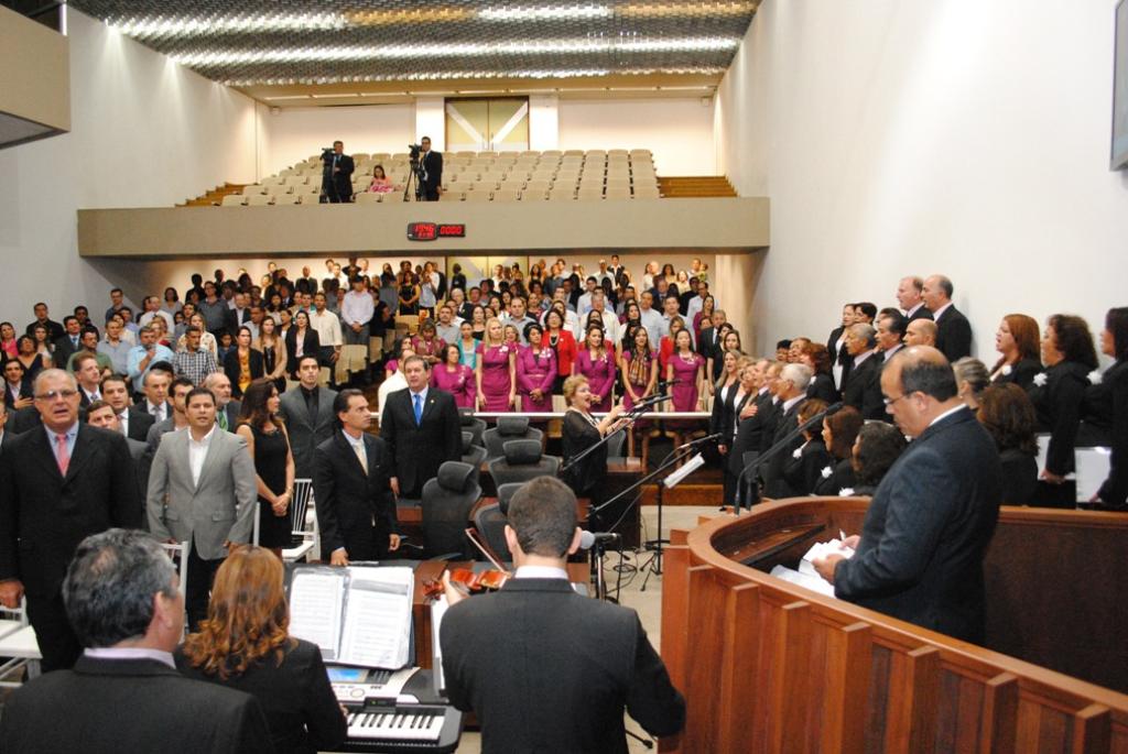 Imagem: Sessão Solene para a entrega da Medalha do Empreendedorismo Senador Lúdio Coelho lotou plenário.