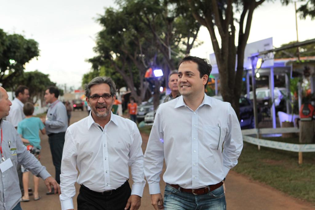 Imagem: Dr. Felipe e Marcio Fernandes visitando a 21ª Exposul