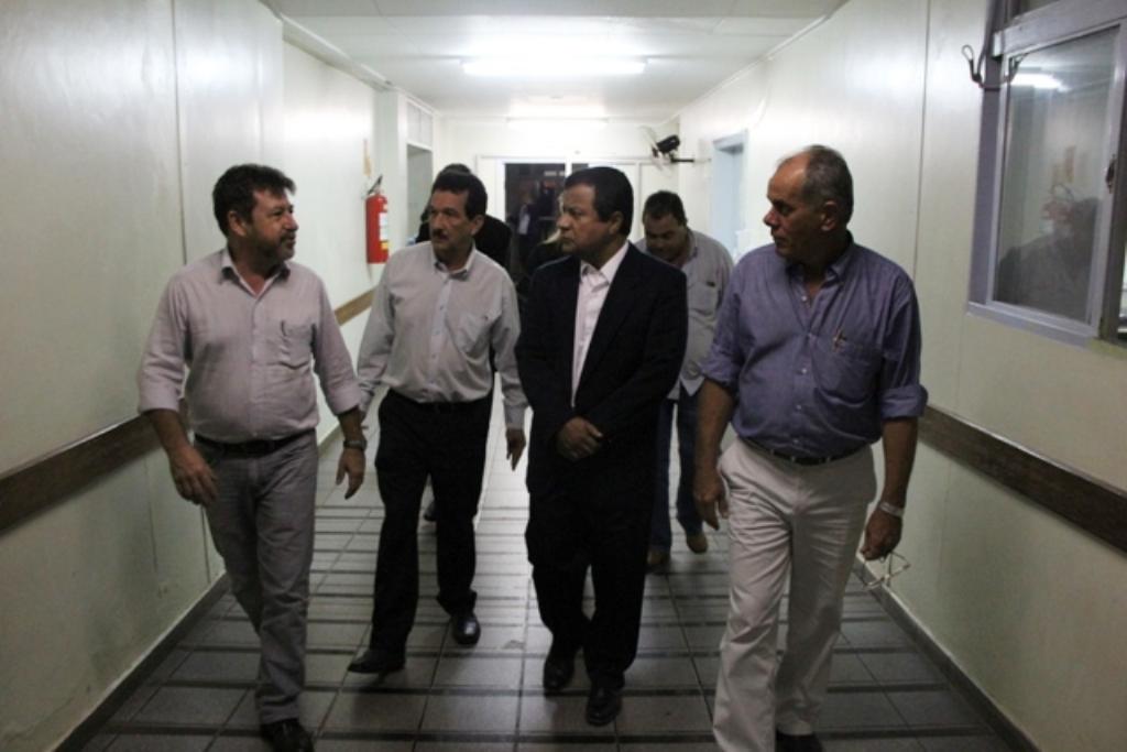 Imagem: Deputados visitaram Hospital Evangélico e o Posto de Assistência Médica de Dourados.