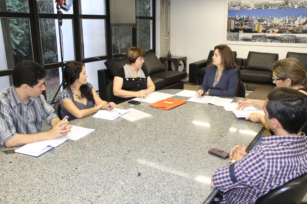 Imagem: Mara Caseiro comandou reunião com a secretária adjunta de Educação