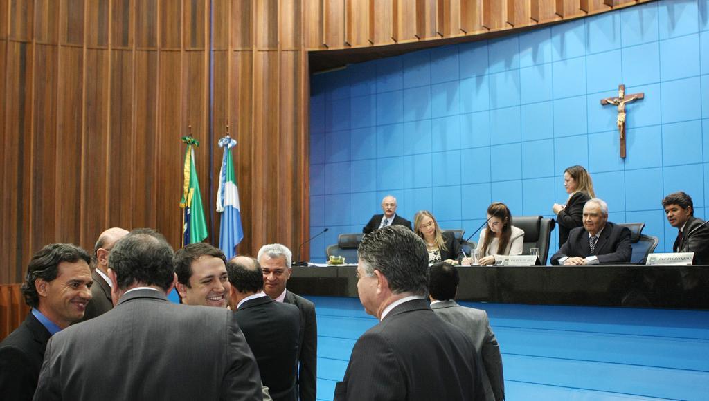 Imagem: Deputados realizaram 7 audiências públicas, um seminário, 20 sessões solenes, 61 sessões ordinárias e 21 extraordinárias.