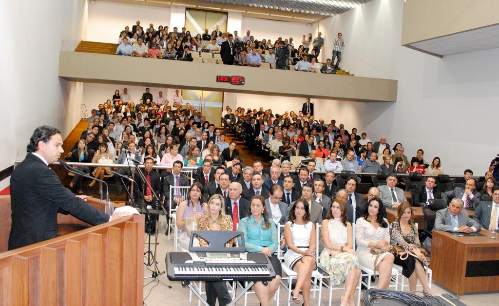 Imagem: Sessão solene proposta pelo deputado Marquinhos Trad lotou plenário Júlio Maia.