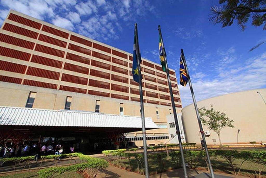 Imagem: Hospital Regional Rosa Pedrossian está localizado na avenida Marechal Deodoro, em Campo Grande.