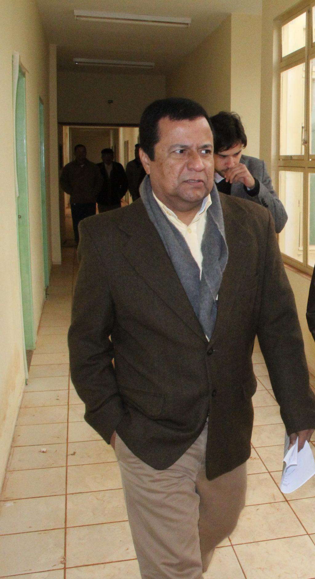 Imagem: Amarildo Cruz durante visita à UPA das Moreninhas II