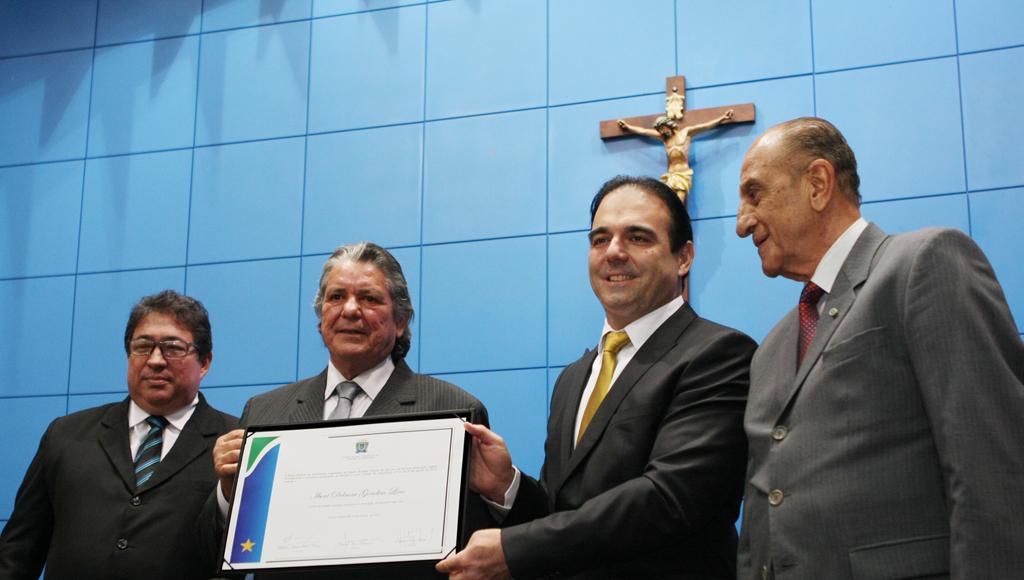 Imagem: Engenheiro Iberê Delmar Gondim Lins foi homenagedo pelo deputado Felipe Orro.