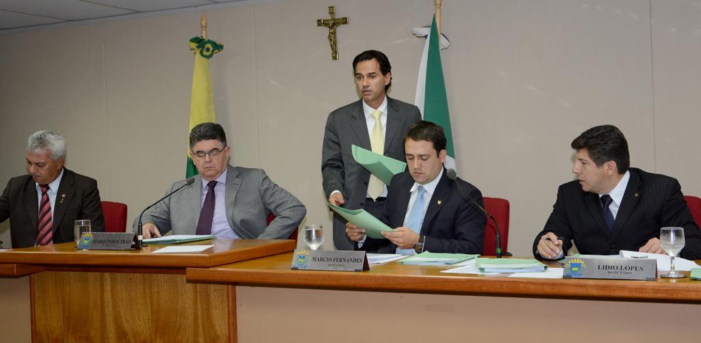 Imagem: Oito projetos foram aprovados e um veto foi derrubado na reunião da CCJR.