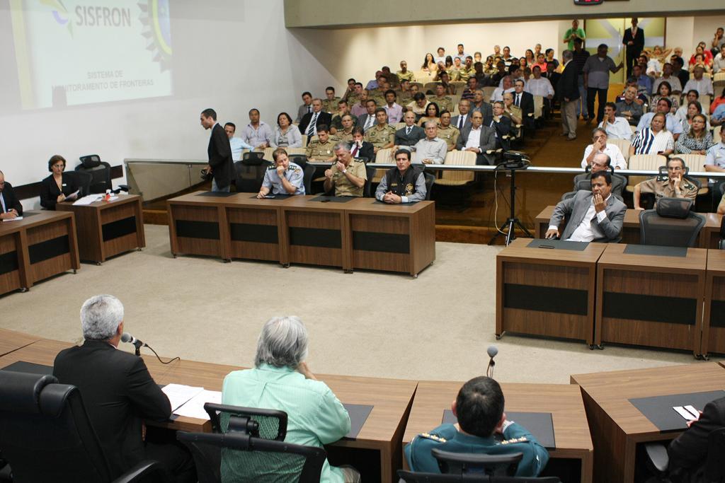 Imagem: Audiência para debater o Sisfron foi conduzida pelo deputado Cabo Almi, presidente da Comissão de Segurança Pública da AL.