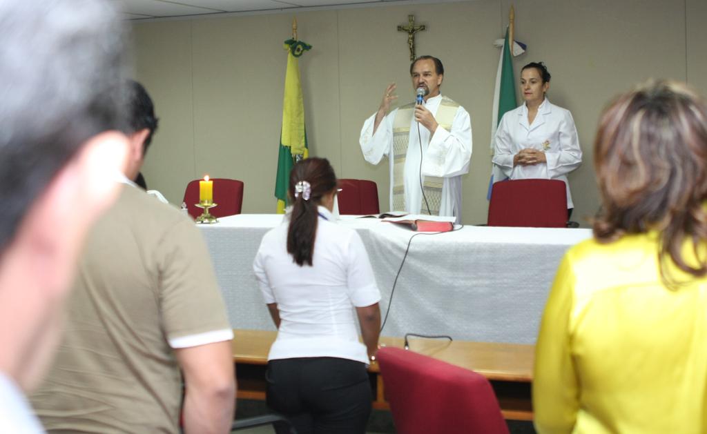 Imagem: Padre José Battisti, da Paróquia São Judas Tadeu, celebrou a missa.