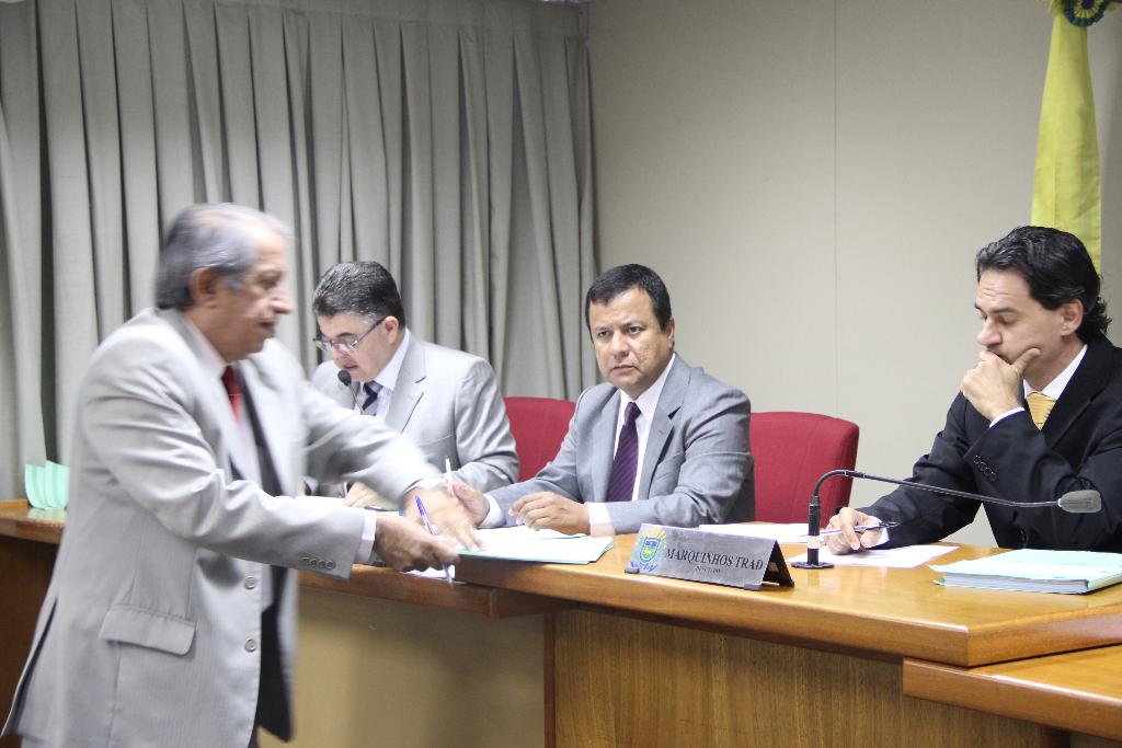 Imagem: Reunião da CCJR aconteceu no plenarinho Nelito Câmara.