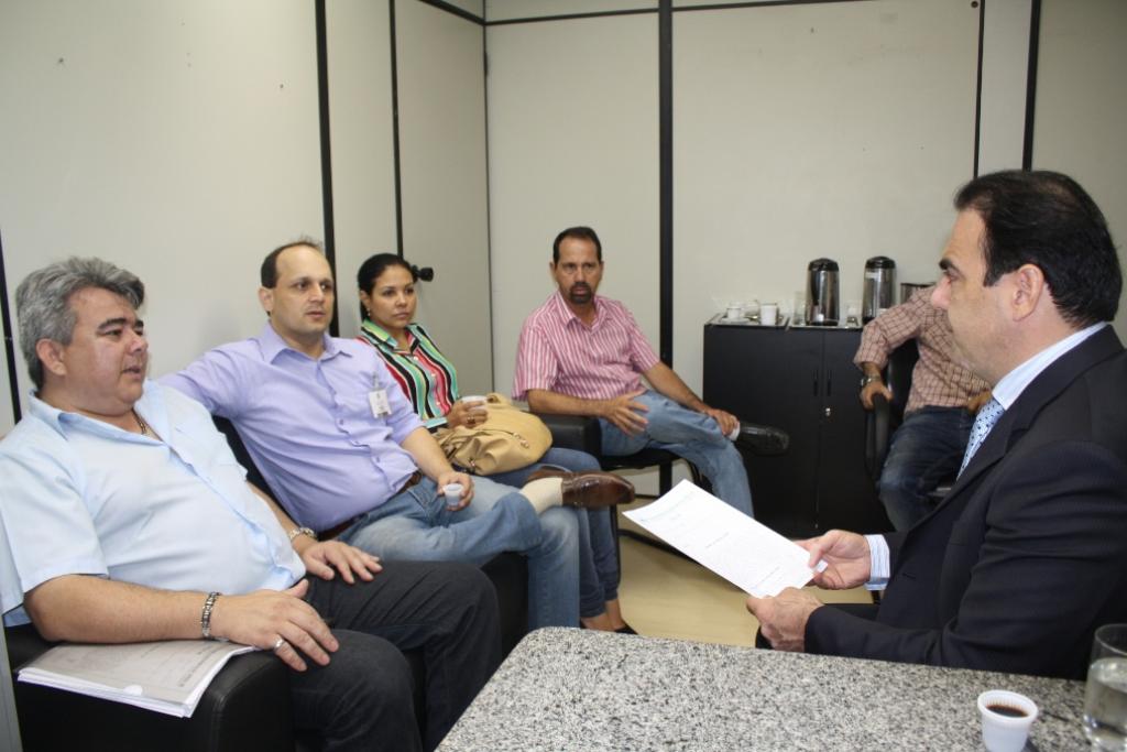 Imagem: Reunião aconteceu no gabinete do deputado Felipe Orro.