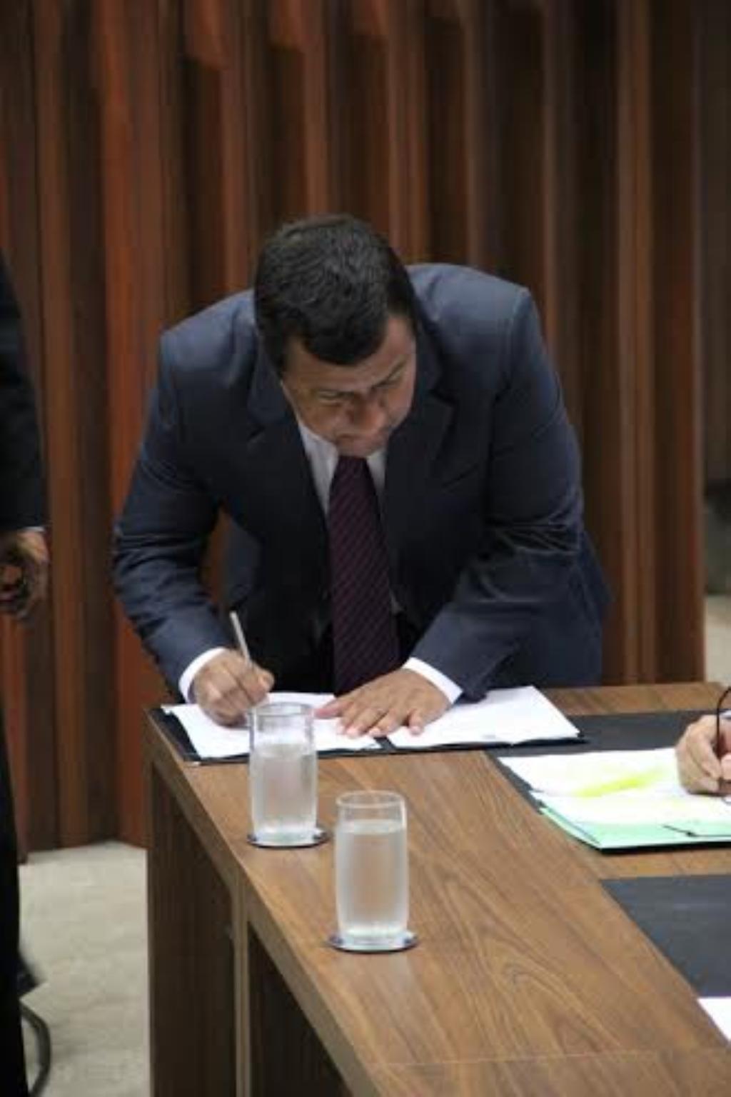 Imagem: Deputado Amarildo Cruz durante liberação de emendas parlamentares