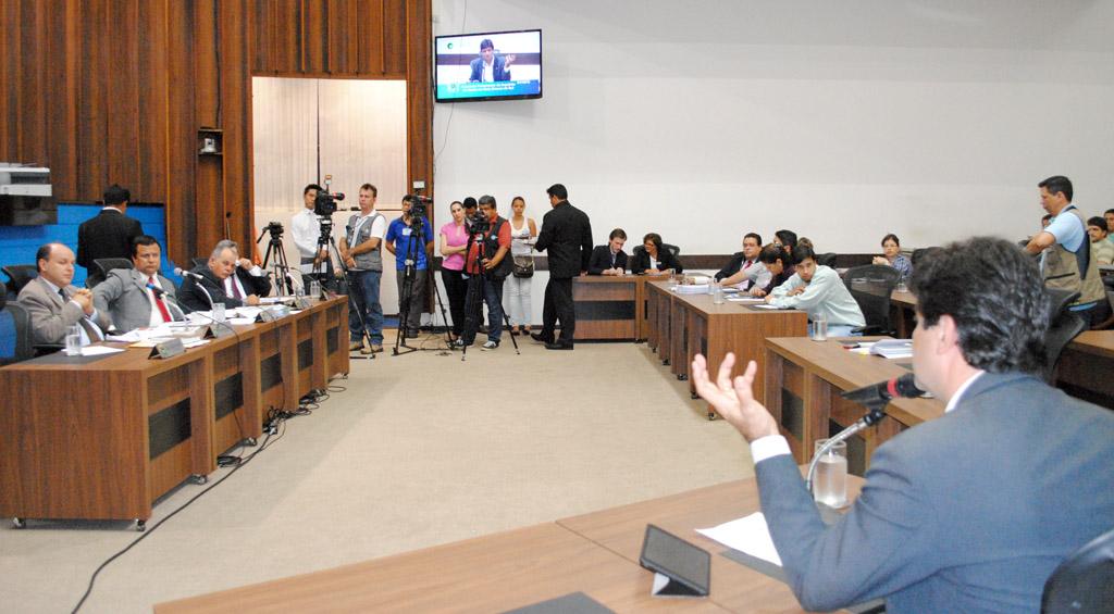 Imagem: Relatório da CPI da Saúde seria entregue hoje, mas foi adiado para segunda.