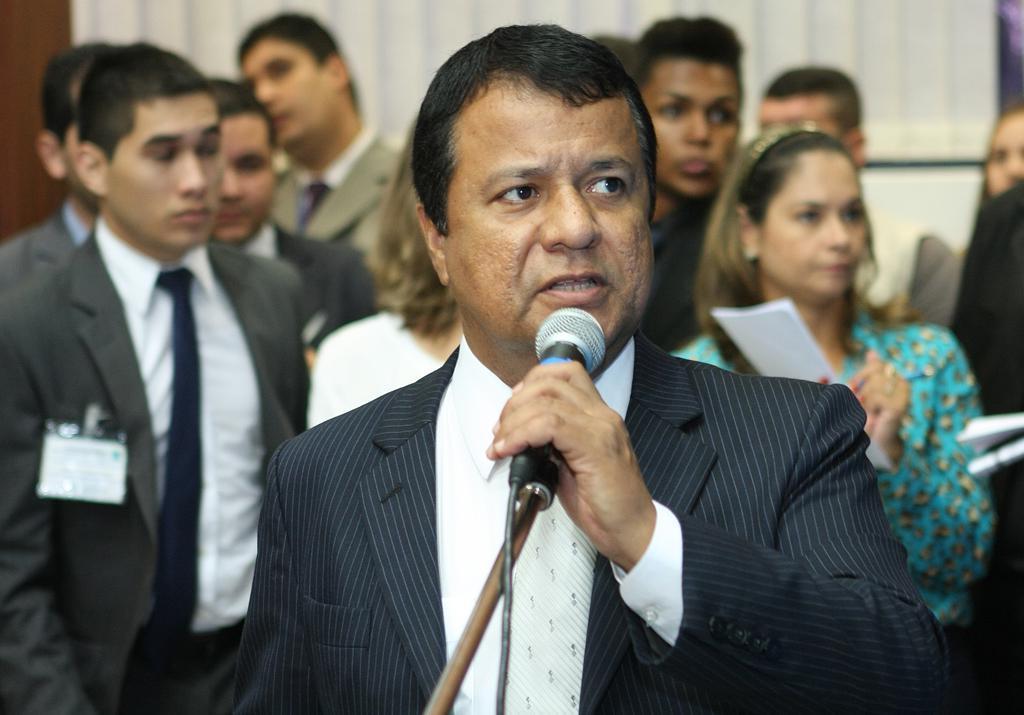 Imagem: Amarildo Cruz sairá da vice-presidência da CCJR para dar lugar ao também petista Cabo Almi.