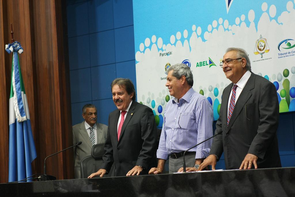 Imagem: Governador participa da 10ª edição do Seminário de Vereadores de MS.