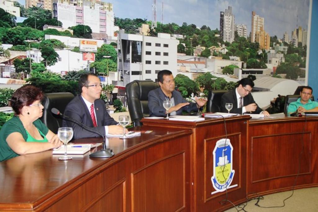 Imagem: Reunião da CPI da Saúde para prestação de contas em Dourados aconteceu na Câmara Municipal.