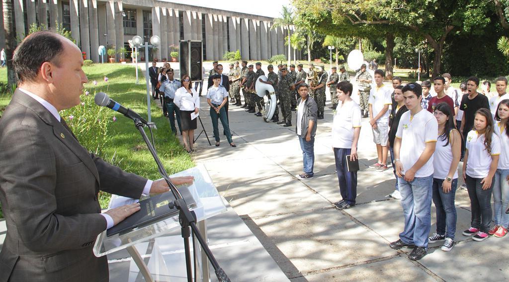 Imagem: Deputado Junior Mochi falou aos alunos sobre ações do Parlamento.