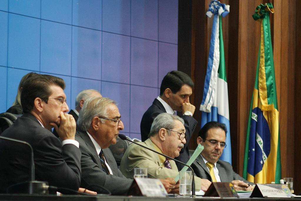 Imagem: Parlamentares aprovaram 10 projetos na Ordem do Dia da sessão de hoje.