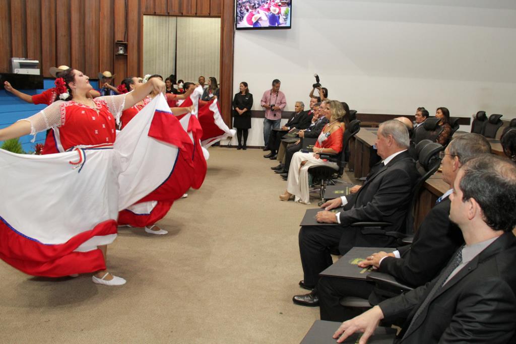 Imagem: Solenidade foi realizada no plenário Deputado Júlio Maia.