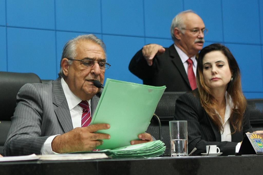 Imagem: Três leis foram promulgadas hoje pelo deputado Jerson Domingos, presidente da AL