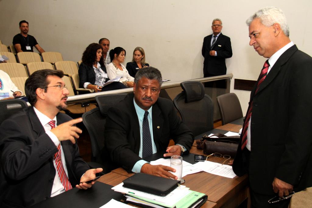 Imagem: Os deputados petistas se posicionaram no sentido de ampliar o debate e refletir sobre a necessidade de ajustes necessários para o País continuar cresc