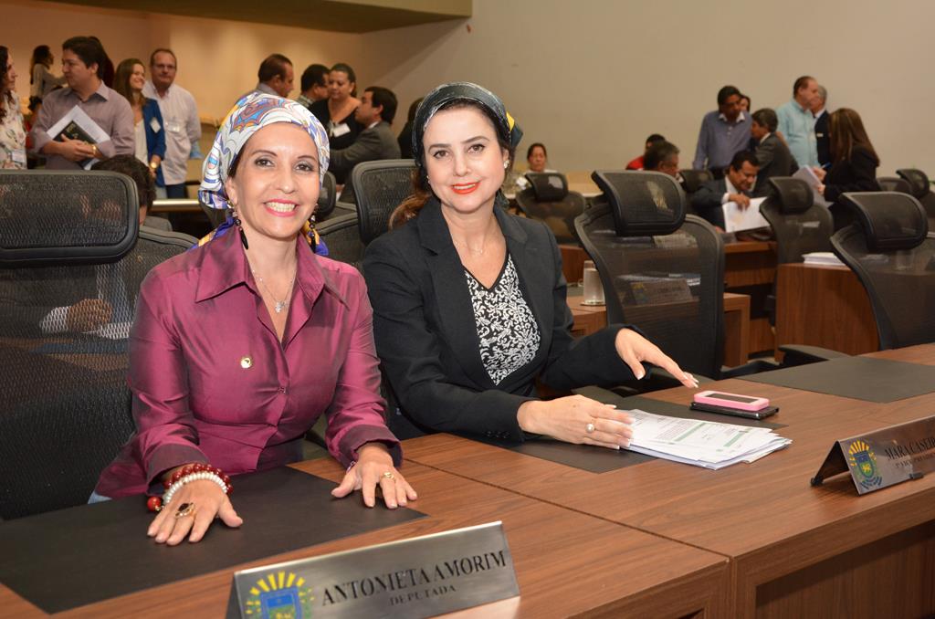 Imagem: As deputadas Antonieta Amorim e Mara Caseiro relembraram a importância da prevenção ao câncer da mama