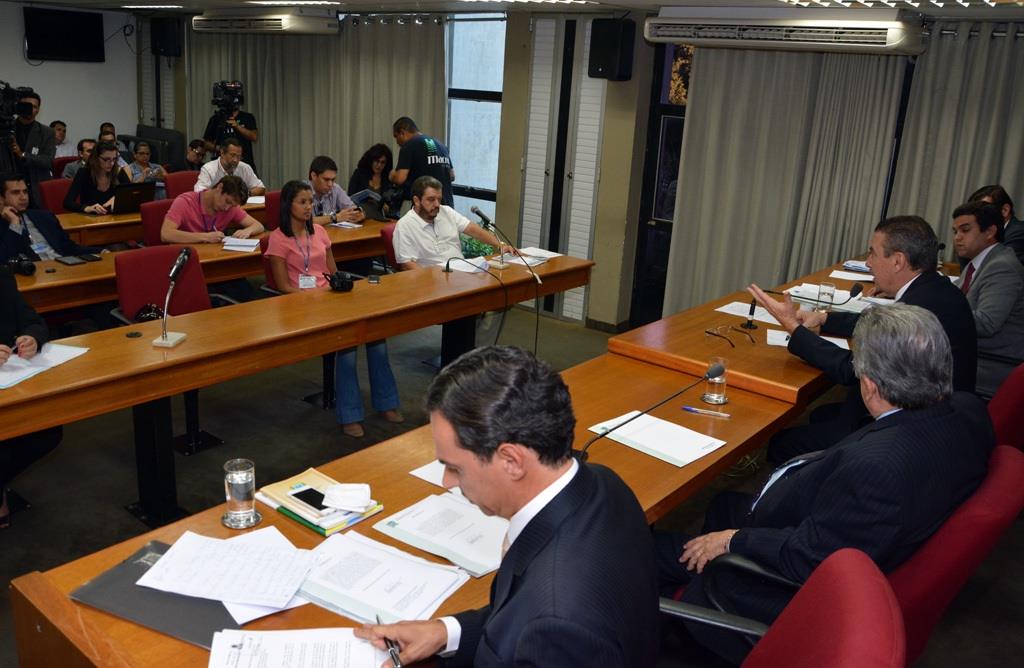 Imagem: Em reunião da CPI da Energia, deputados informaram que na próxima quarta-feira vão a Brasília se reunir com bancada federal