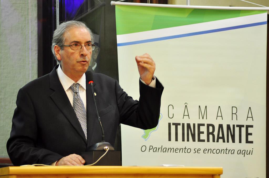 Imagem: Eduardo Cunha em discurso na ALRN pelo projeto Câmara Itinerante que visitará as Assembleias de todo o País