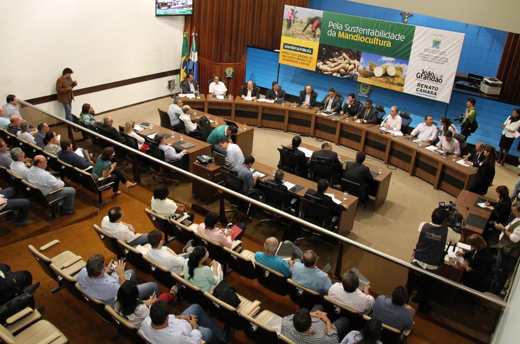 Imagem: Audiência proposta pela Comissão de Agricultura ocorreu no plenário Júlio Maia durante a tarde desta quinta-feira