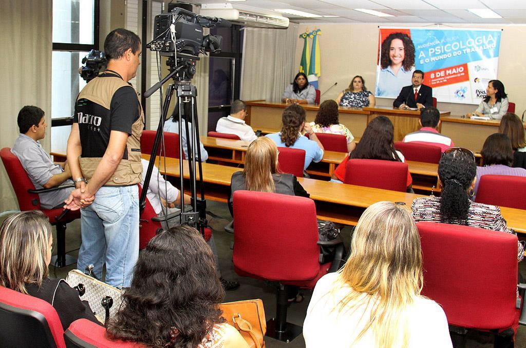 Imagem: Audiência pública proposta pelo deputado Pedro Kemp foi realizada no plenarinho Nelito Câmara