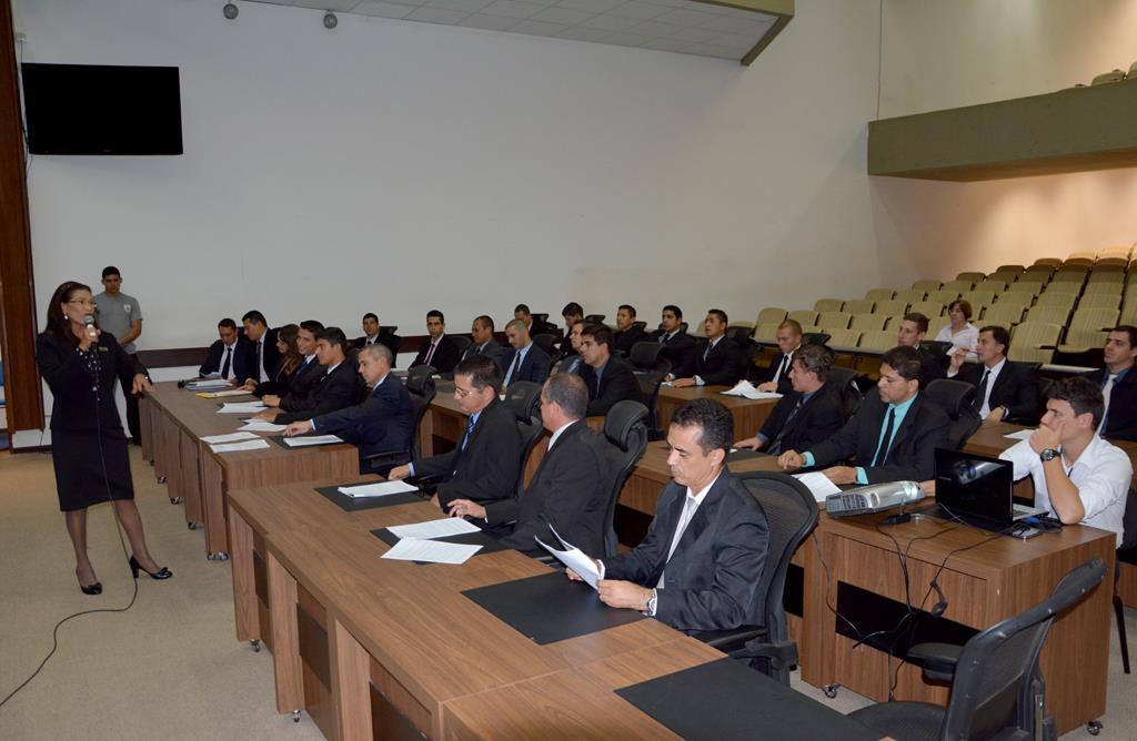 Imagem: O curso para agentes de segurança ocorreu no plenário Deputado Júlio Maia da Assembleia Legislativa