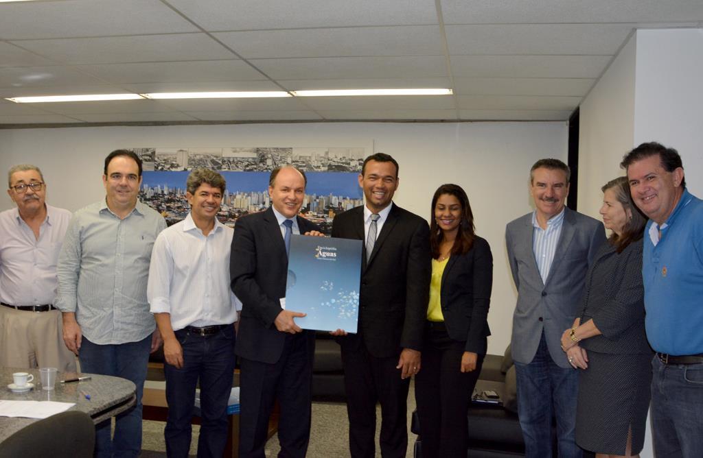 Imagem: Parlamentares de MS recebem o deputado estadual de Mato Grosso e vão indicar algumas apresentações culturais para o evento