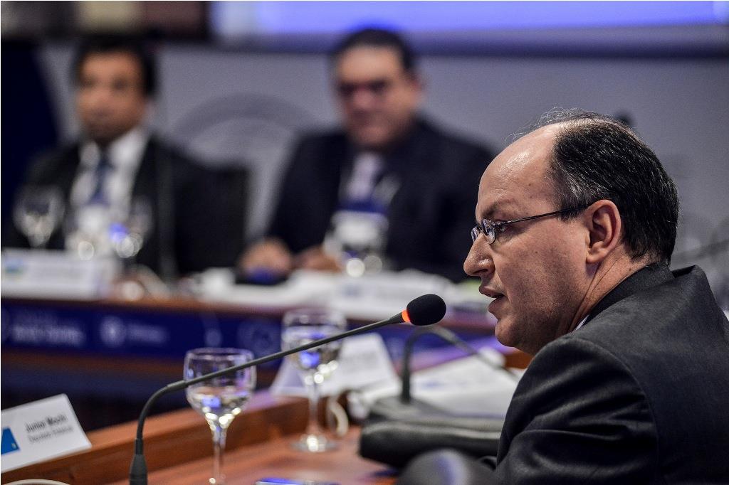 Imagem: Presidente participou do encontro realizado em Cuiabá com os governadores e demais representantes das Casas de Leis