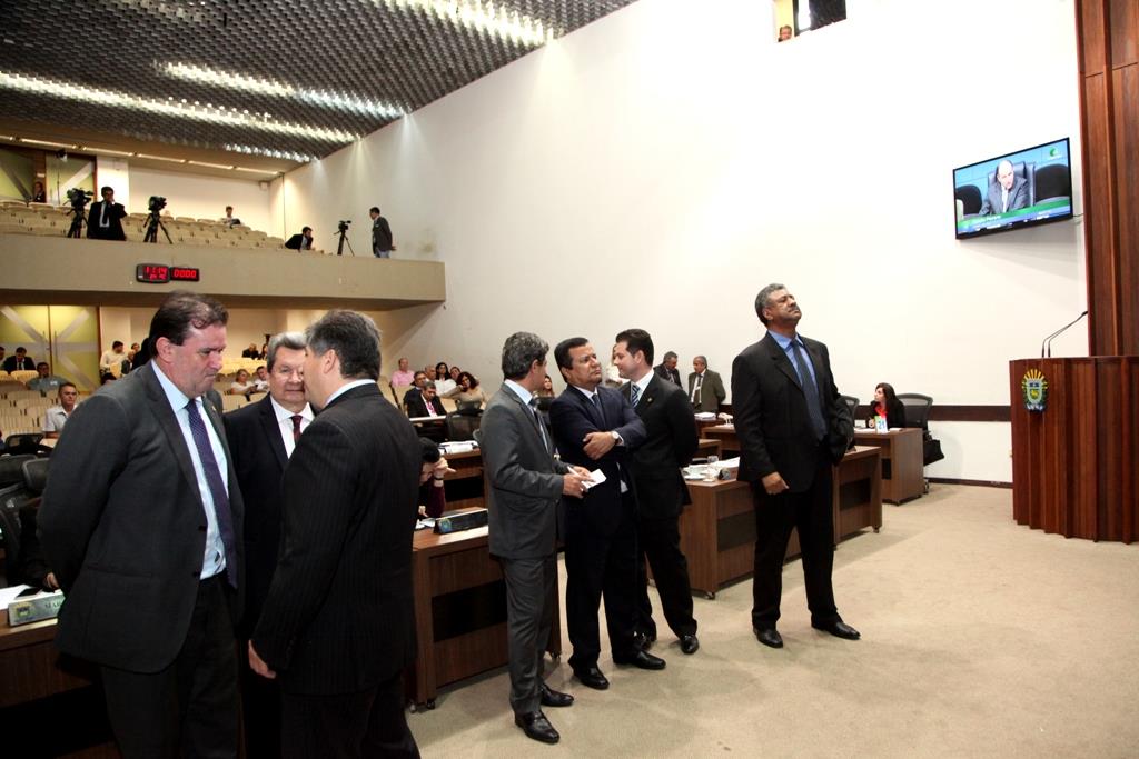 Imagem: Hoje os deputados estaduais líderes das bancadas partidárias indicaram os membros titulares