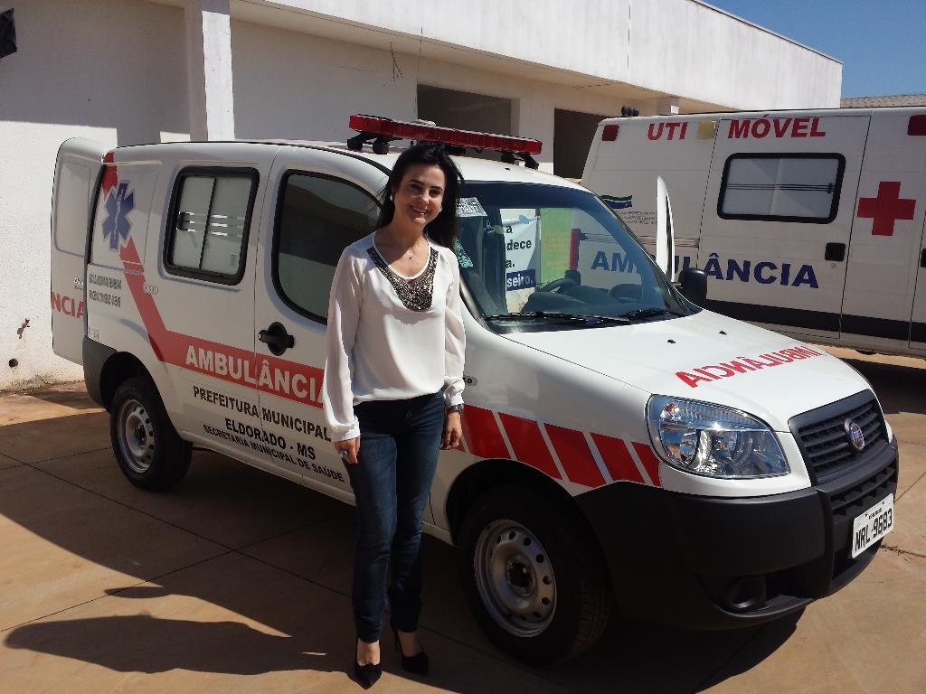 Imagem: Mara Caseiro entrega ambulância para o Morumbi