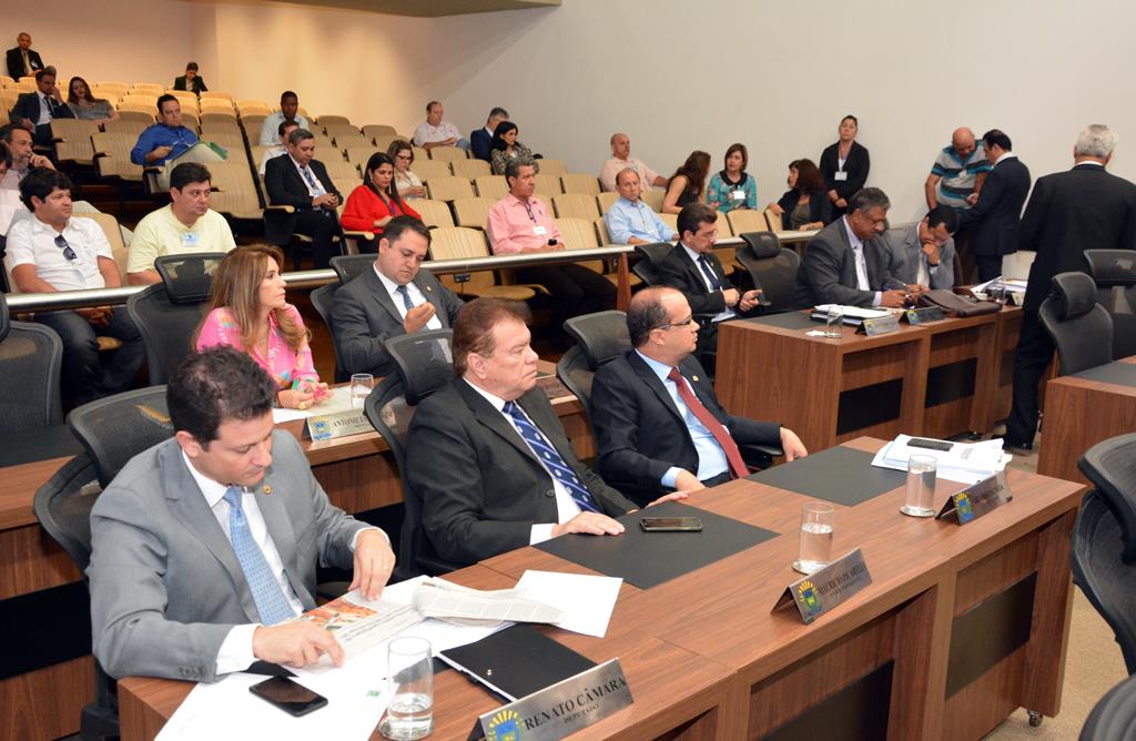 Imagem: Deputados aprovaram quatro projetos durante sessão plenária desta quinta-feira