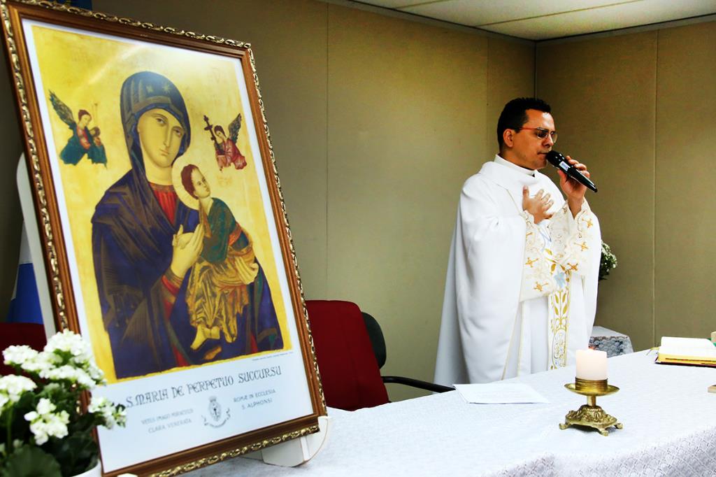 Imagem: Padre Sérgio falou da simplicidade e da disponibilidade da mãe de Jesus