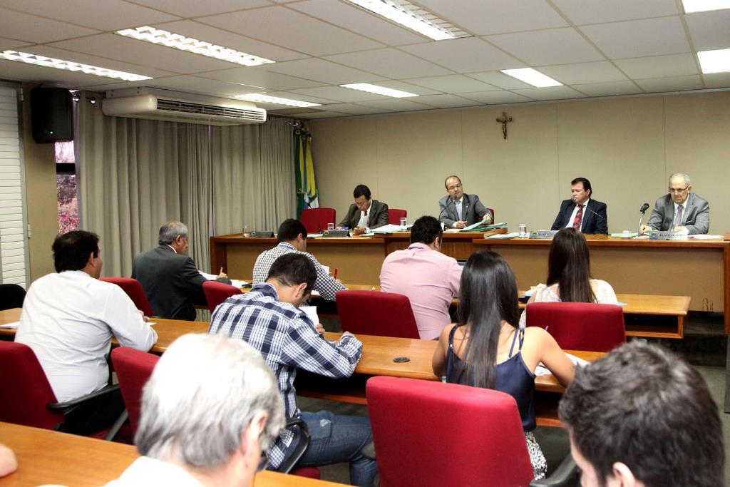 Imagem: Reunião da CCJR é realizada às quartas-feiras no plenarinho Deputado Nelito Câmara