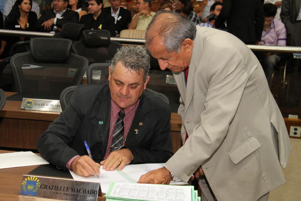 Imagem: Proposta cria Medalha que enaltece quem trabalha em prol da Juventude