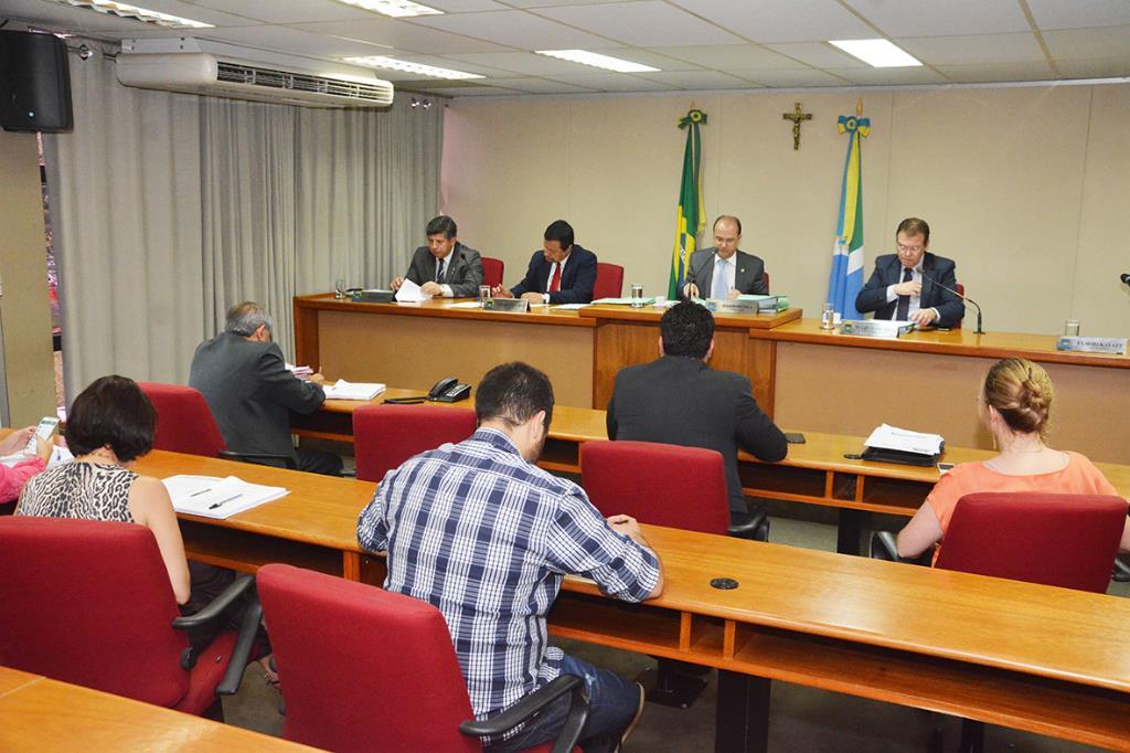 Imagem: Reuniões da CCJR são realizadas no plenarinho Deputado Nelito Câmara