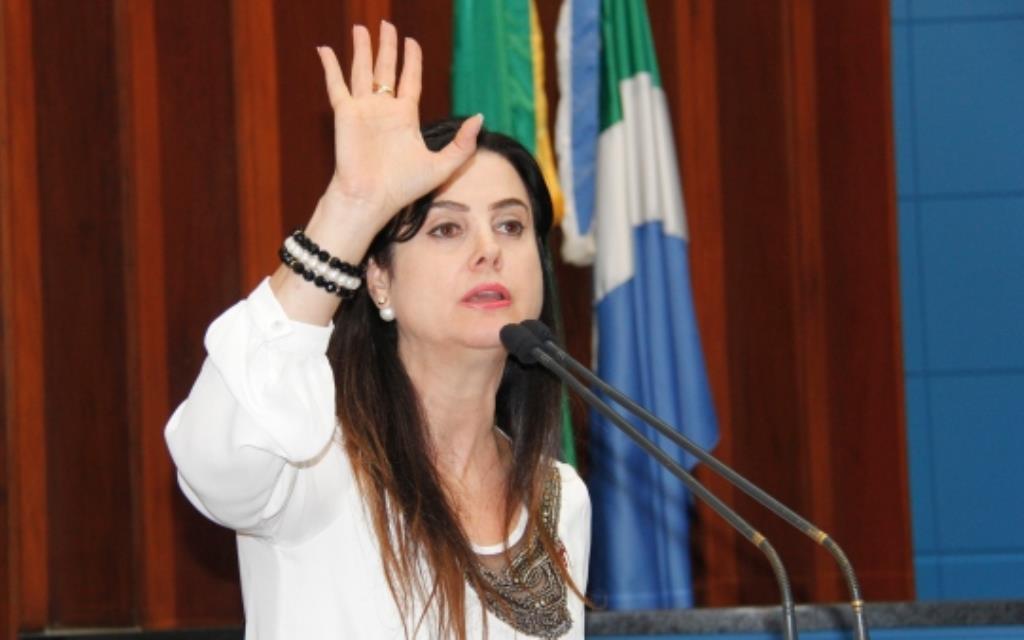 Imagem: Mara Caseiro quer Dilma fora do comando do País