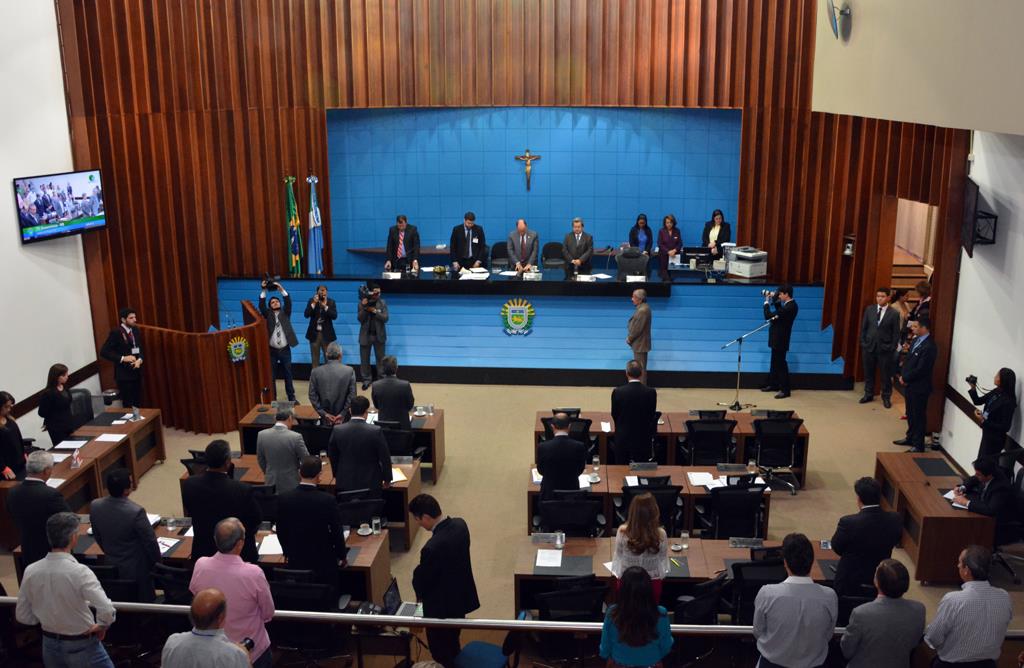 Imagem: Os deputados não podem entrar em recesso parlamentar antes de votar o Orçamento 