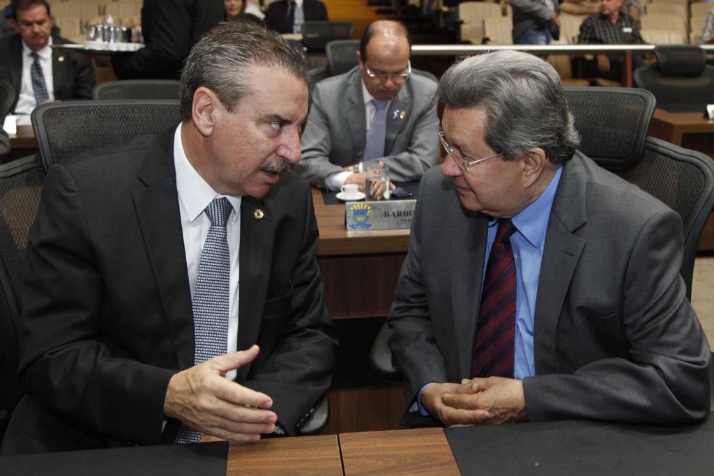 Imagem: Deputado Paulo Corrêa, à esquerda, preside grupo de trabalho