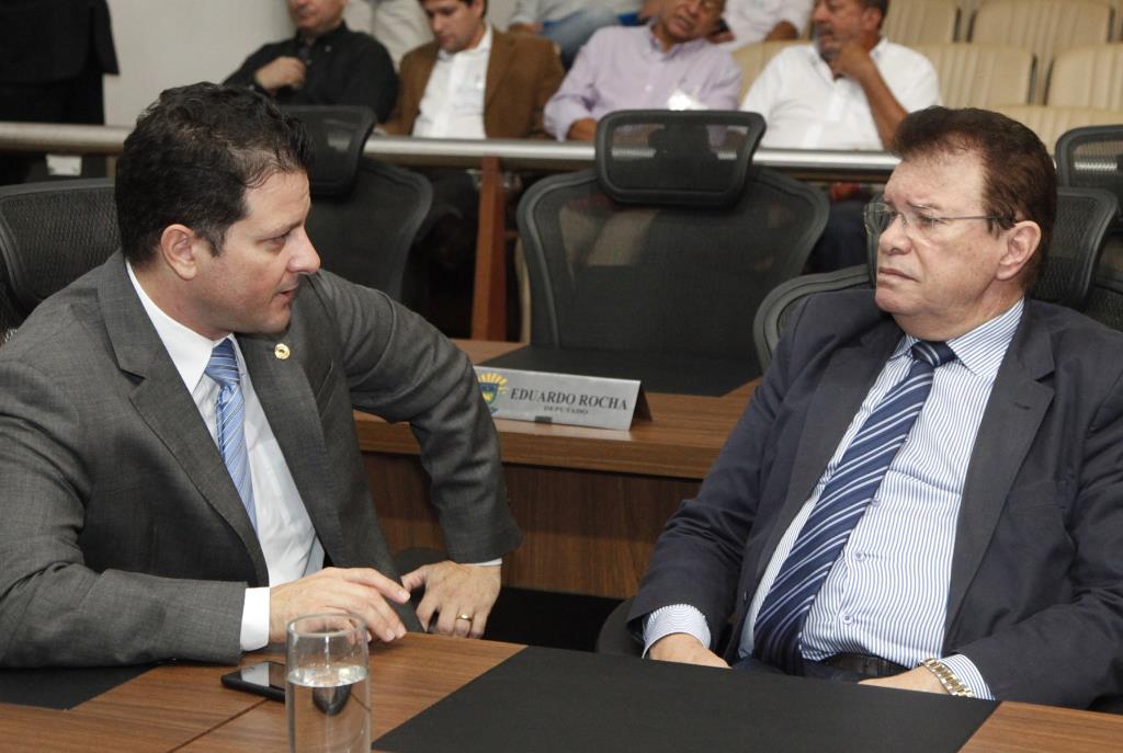 Imagem: Deputado Renato, à esquerda, diz que objetivo é debater políticas de segurança 