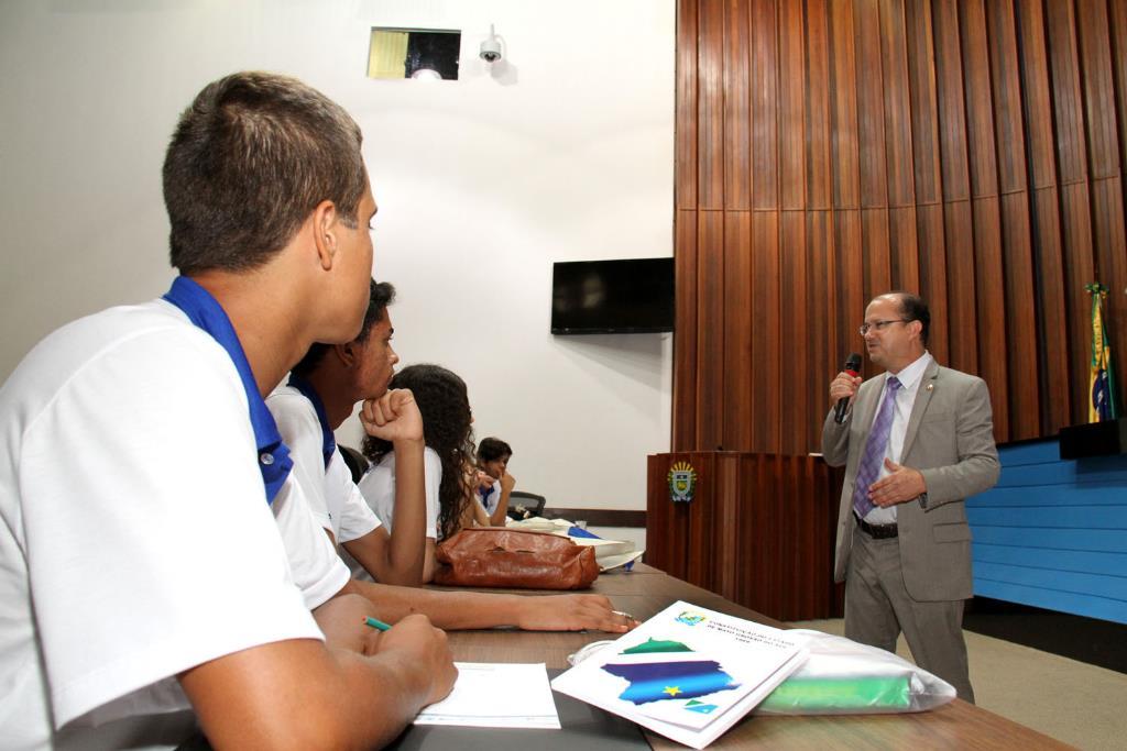 Imagem: Parlamento Jovem permite aos estudantes debater o cenário político atual