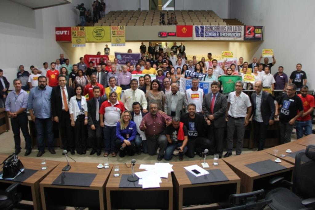 Imagem: Deputado Amarildo participa de audiência pública sobre terceirização