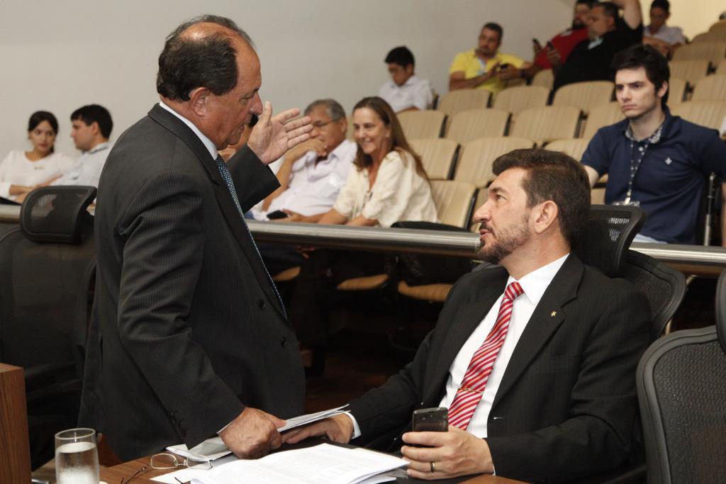 Imagem: Crise política no Brasil preocupa deputados estaduais