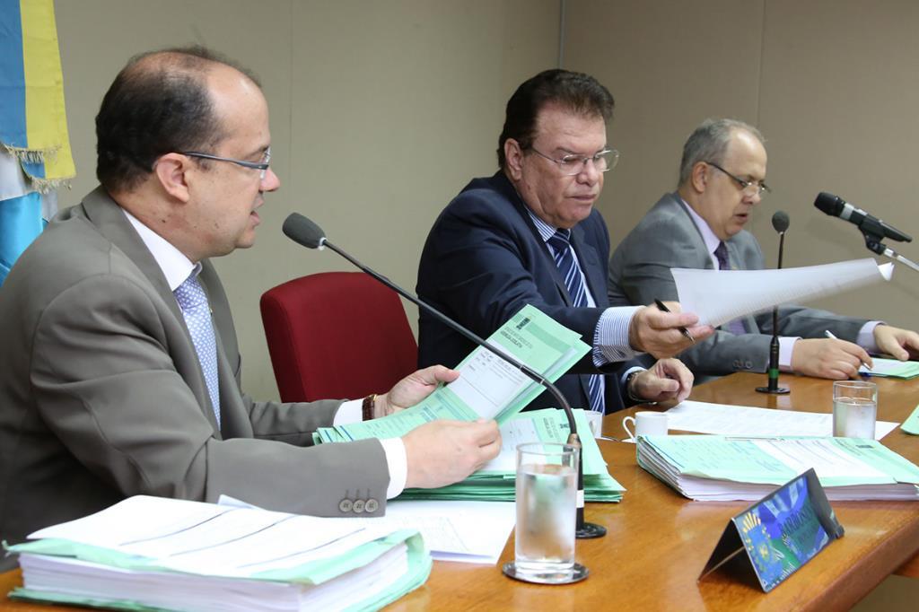 Imagem: Reuniões da CCJR continuarão às quartas-feiras, às 8h, no plenarinho Deputado Nelito Câmara