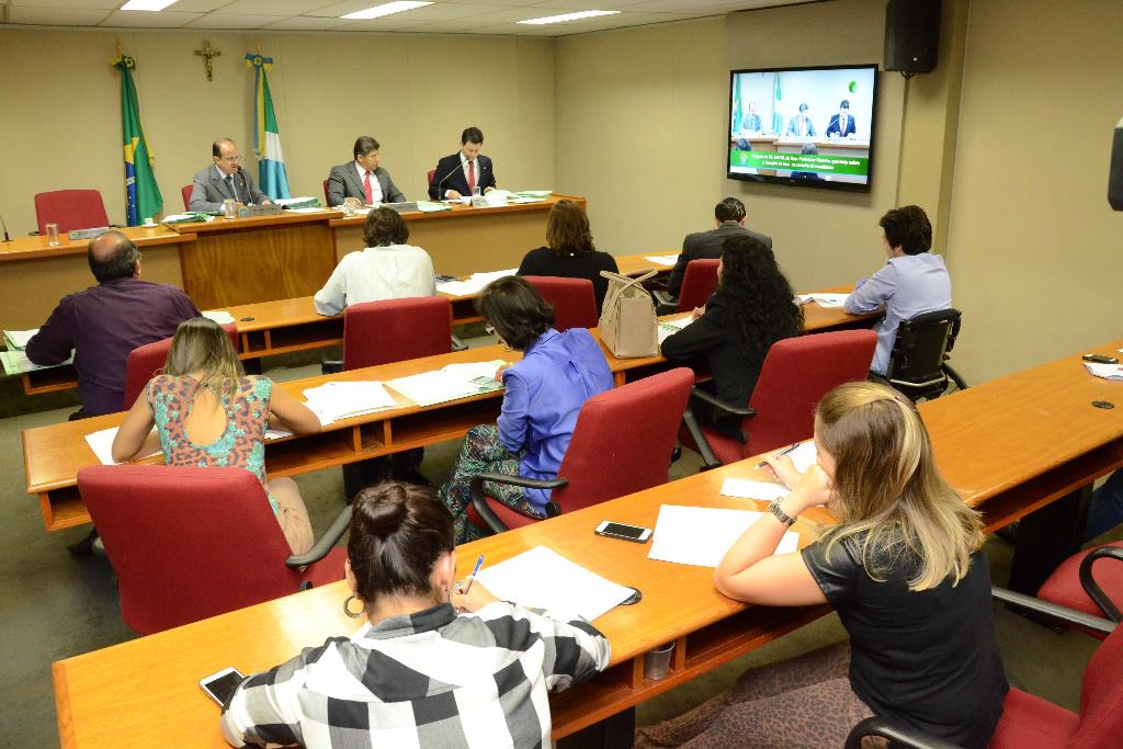 Imagem: Os membros da CCJR reuniram-se na manhã desta quarta-feira