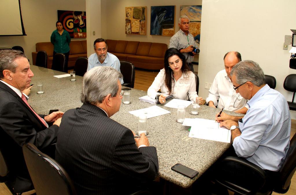 Imagem: Em recente reunião, deputados discutem questões indígenas com governador do Estado